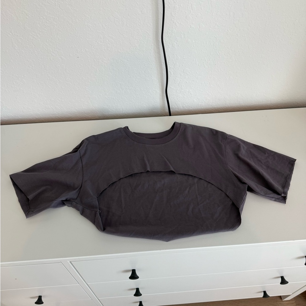 Gymshark Cropped Short Sleeve Tee in Dusty Gray - Picture 6 of 6